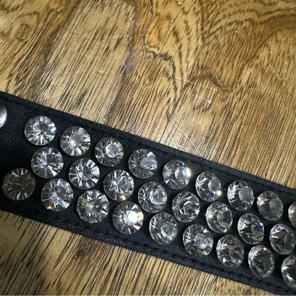 Gorgeous black leather adjustable cuff bracelet covered in rhinestones - Picture 2 of 8